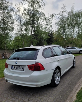 BMW Seria 3 cena 27500 przebieg: 165000, rok produkcji 2010 z Wrocław małe 56